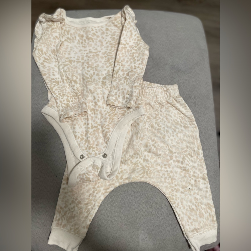 Old Navy 3-6 months matching set